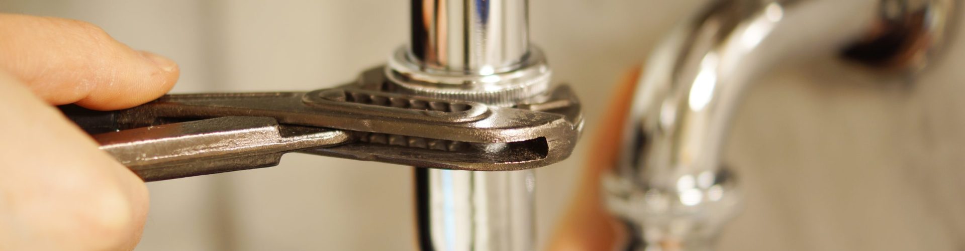 Dépannage plomberie d’urgence en Île‑de‑France– Renovmc